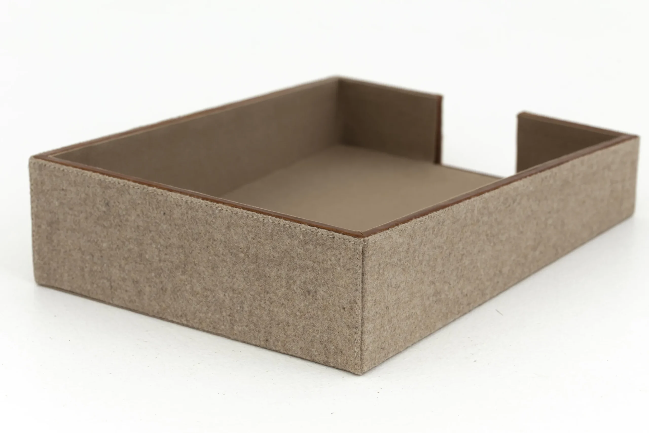 Flamant Milburn, Bac A Papier, Laine Et Cuir