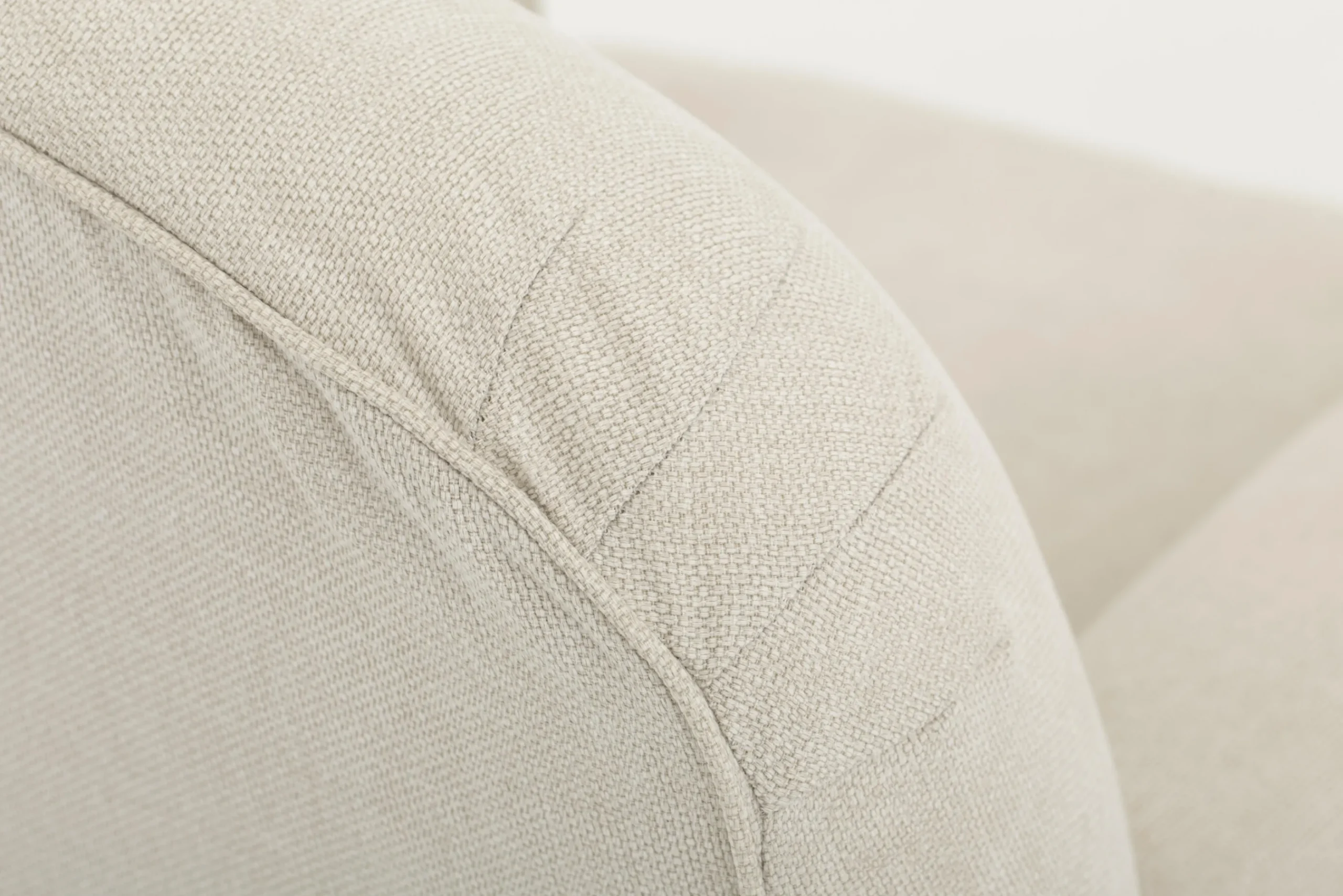 Flamant Nelson, Siege, Housse Clearance