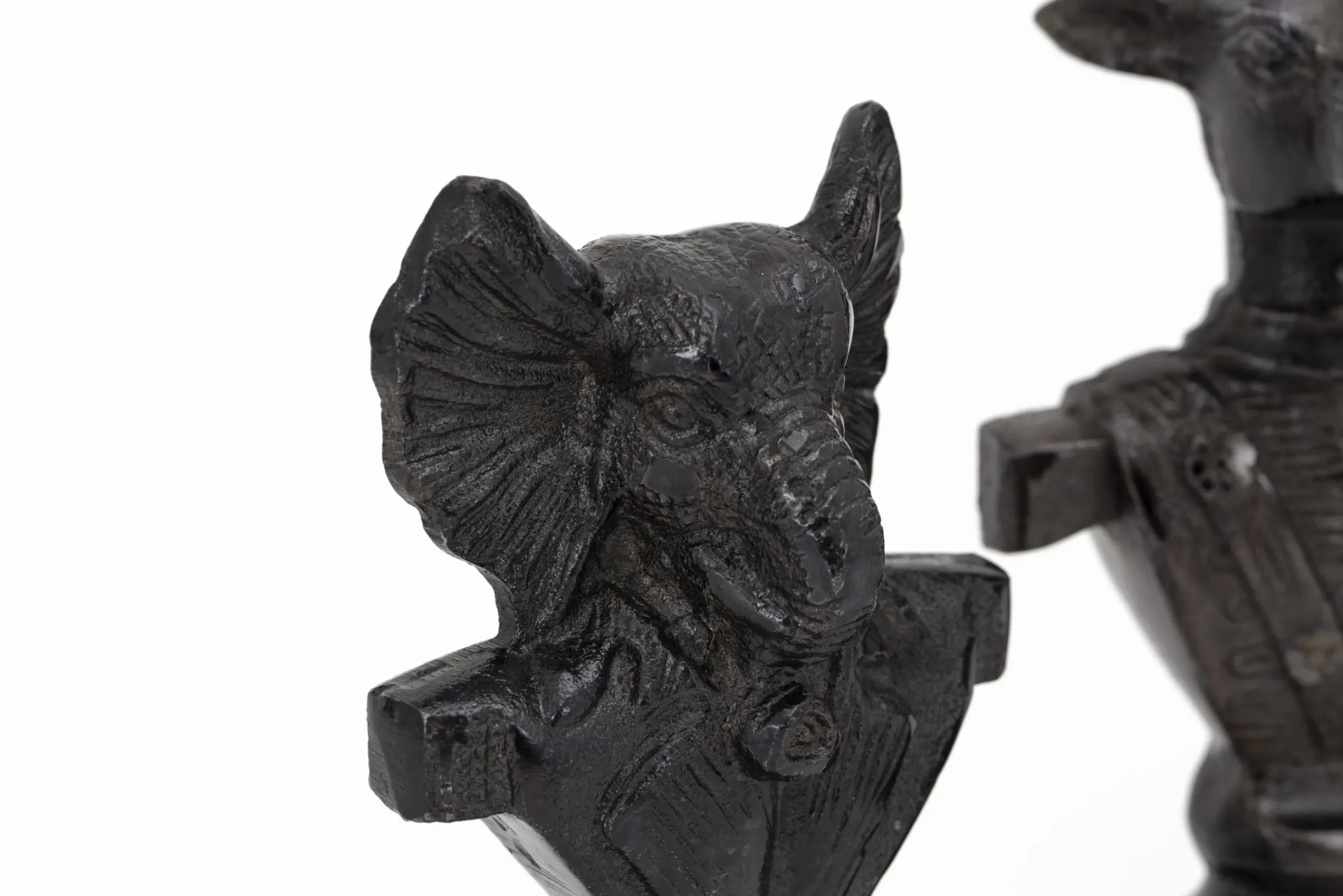 Flamant Robuste, Elephant Online