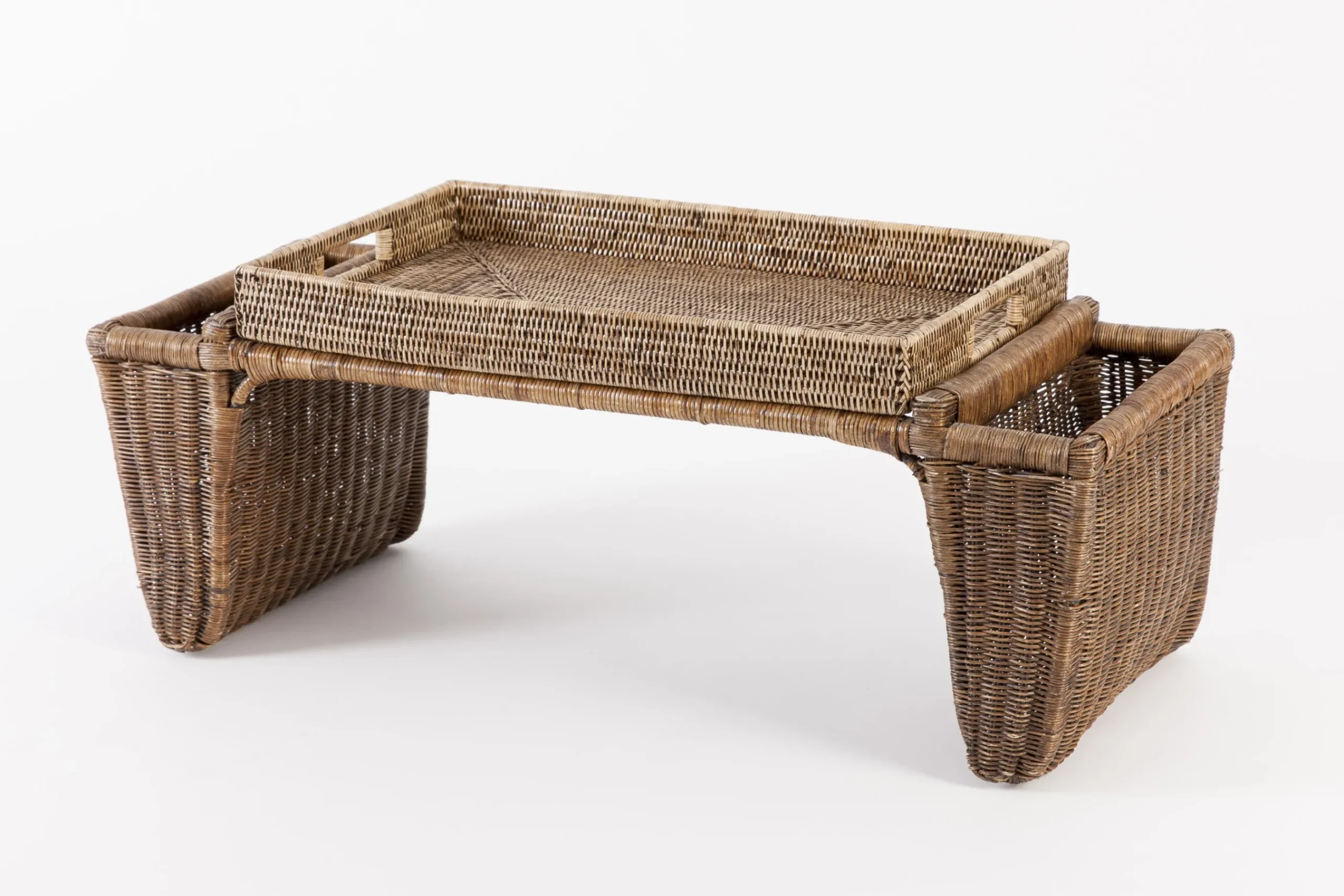 Flamant Togo, Table De Petit Dejeuner, Roseau Sale