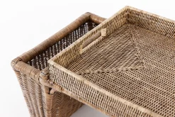 Flamant Togo, Table De Petit Dejeuner, Roseau Sale